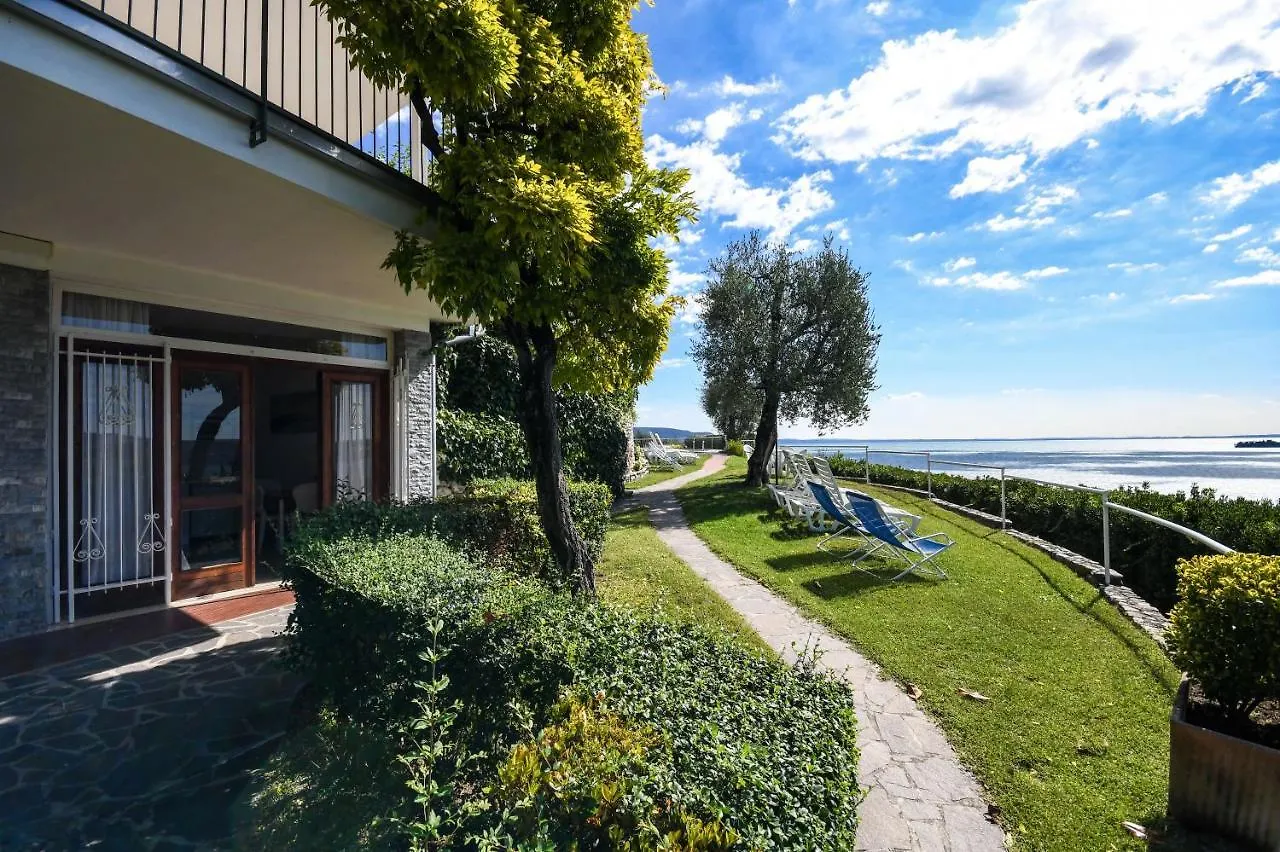 La Villa Fasano Gardone Riviera 3*,