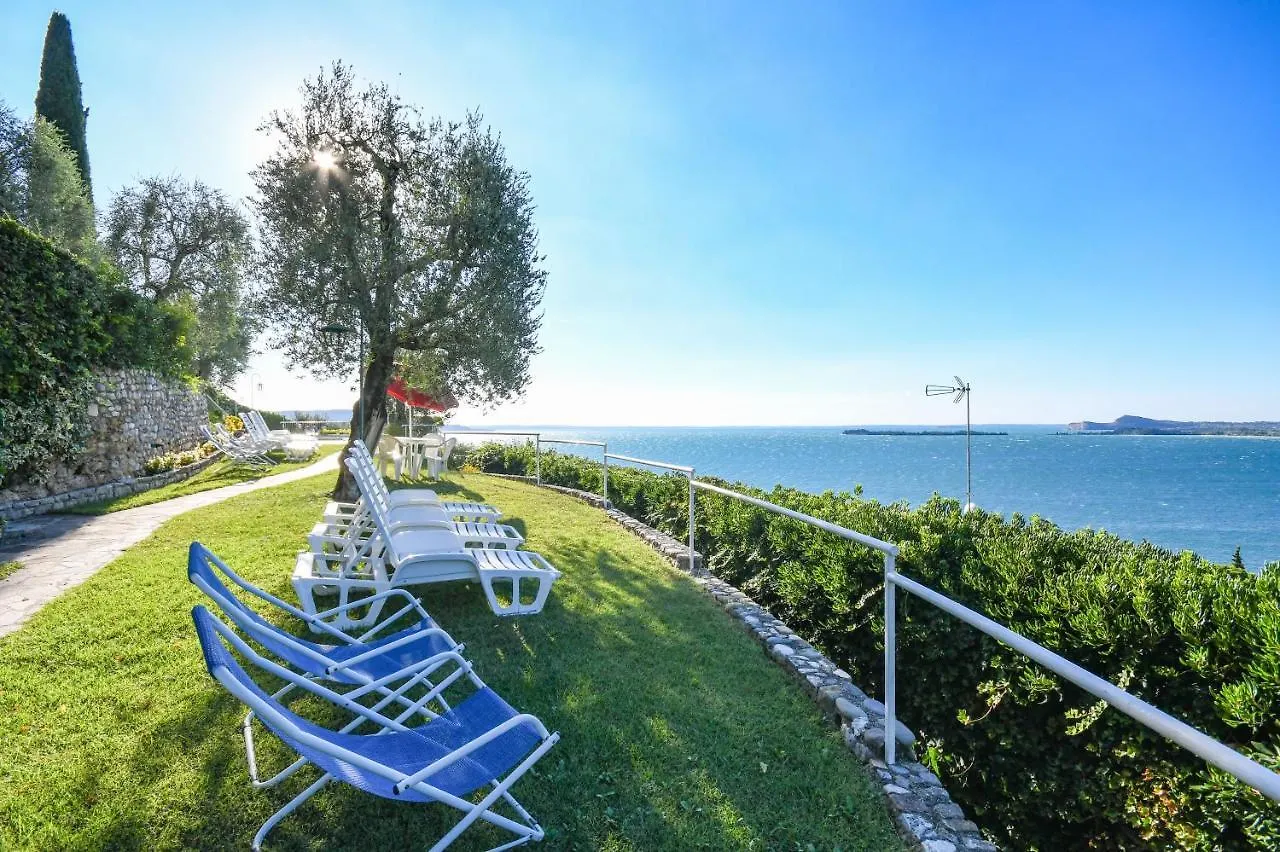 La Villa Fasano Gardone Riviera 3*,  Itália